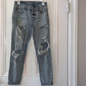 American eagle ripped jeans. Size 00. High rise